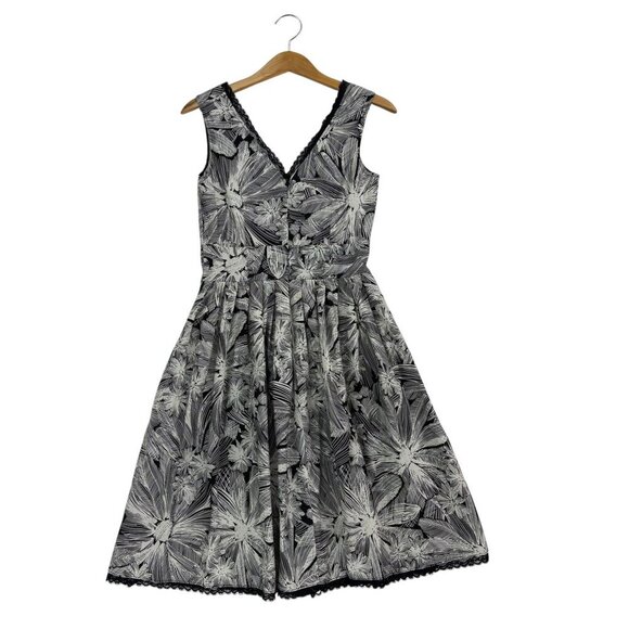 Adrianna Papell Fit & Flare Cocktail Dress – Size 6 - Picture 3 of 10